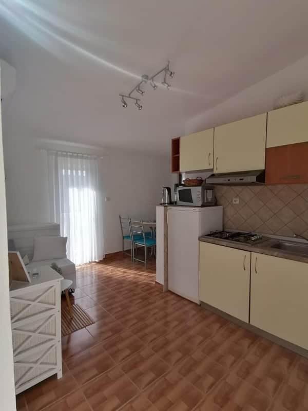 Apartment Krmpotic Vir Eksteriør bilde