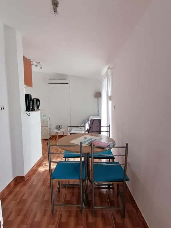 Apartment Krmpotic Vir Eksteriør bilde